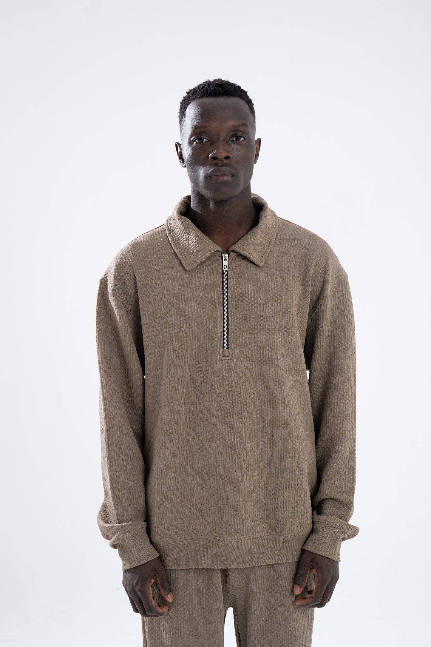 Latte Jacq Zip Sweatshirt