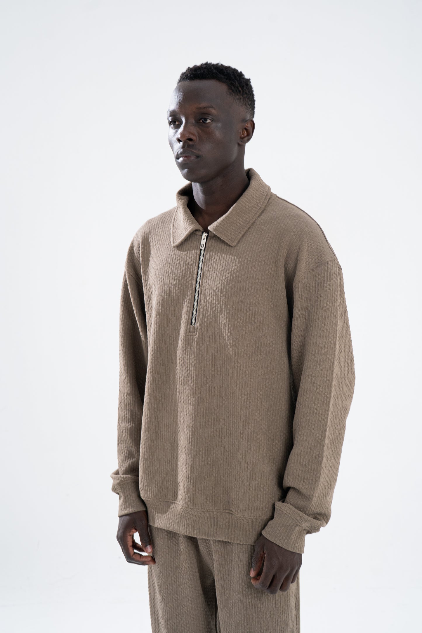 Latte Jacq Zip Sweatshirt