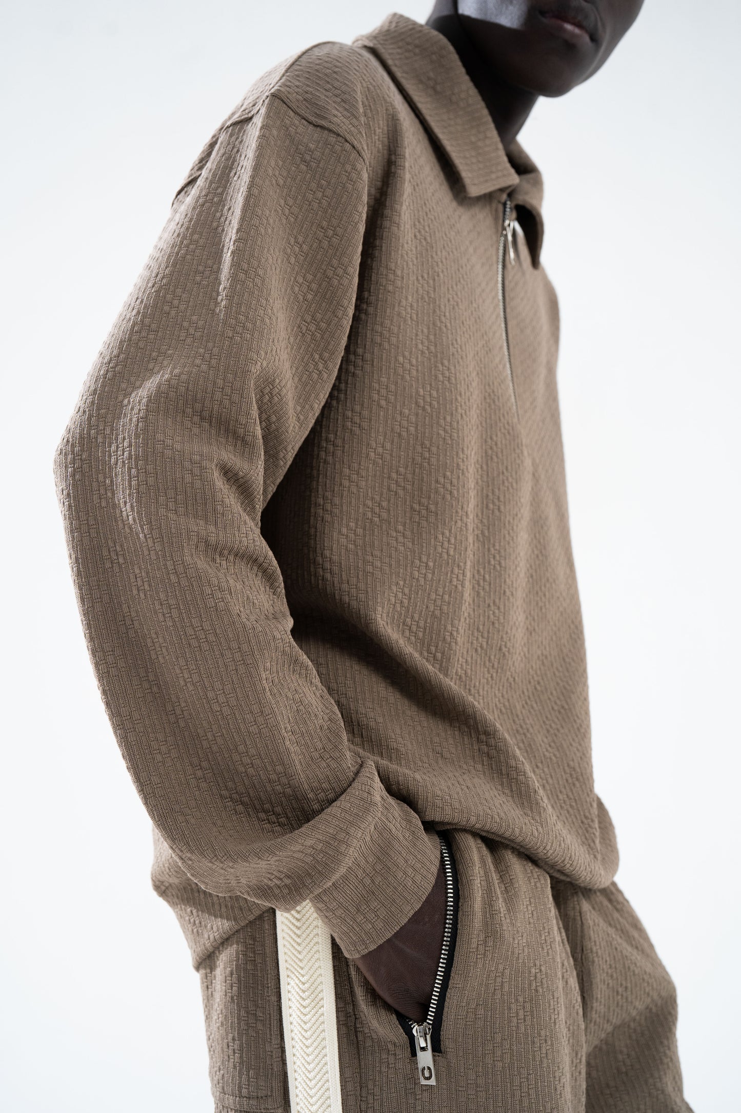 Latte Jacq Zip Sweatshirt