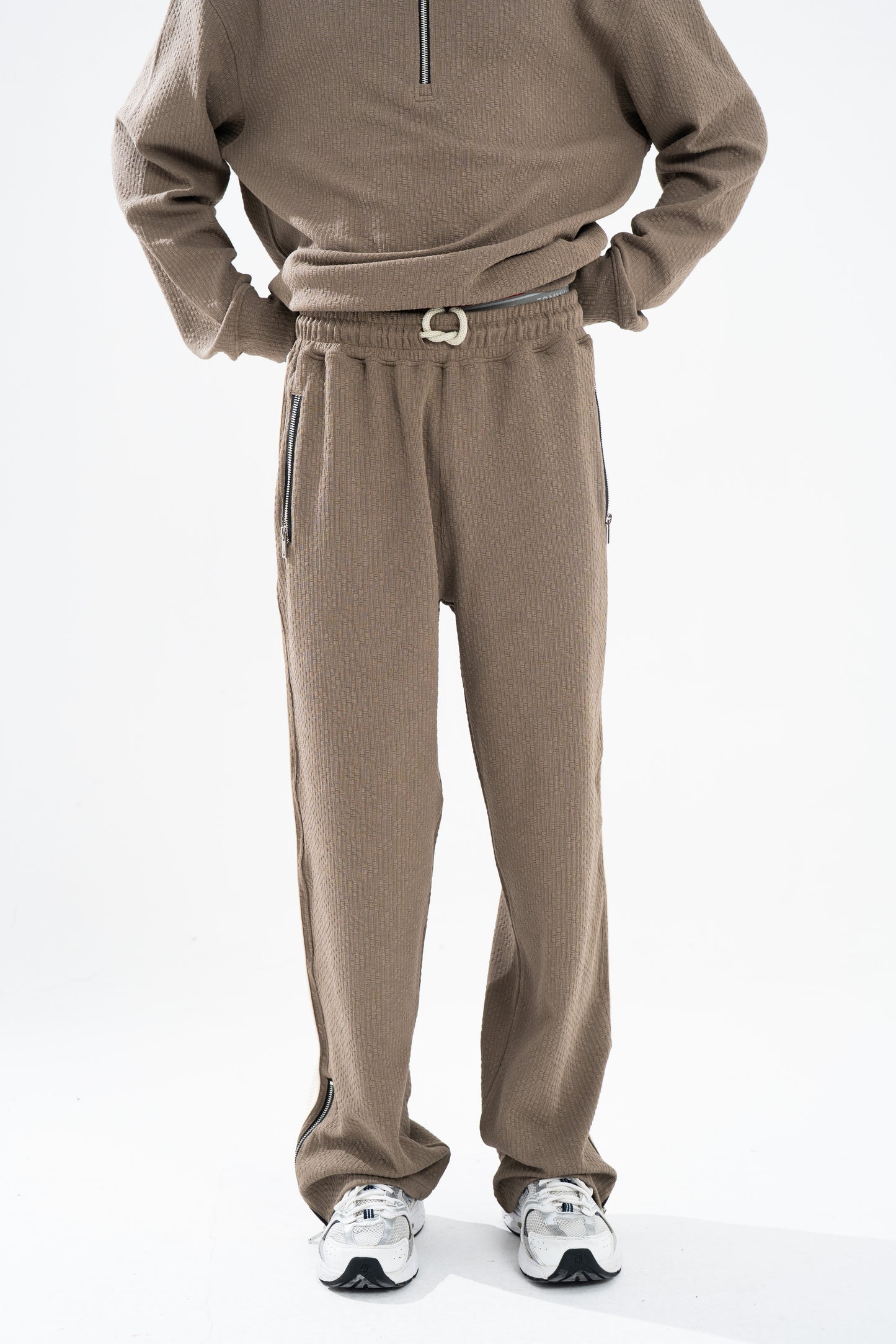 Latte Jacq Track Pants